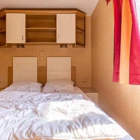 Mobilehome Au Bord De L'eau Campingplads