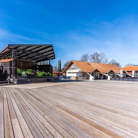 Mobilehome Au Bord De L'eau Gastes